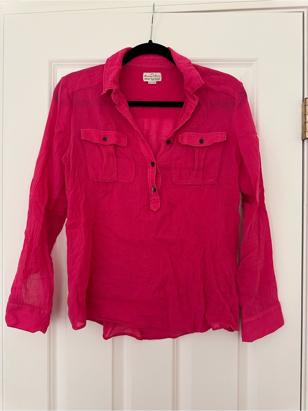 Madewell Women’s Fuchsia Long-Sleeve Button Henley Top